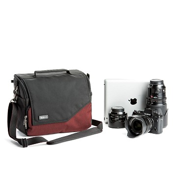 Think Tank Mirrorless Mover 30i Deep Red
