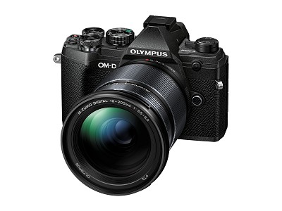Olympus OM-D E-M5 Mark III Black Kit ED 12-200mm f/3.5-6.3